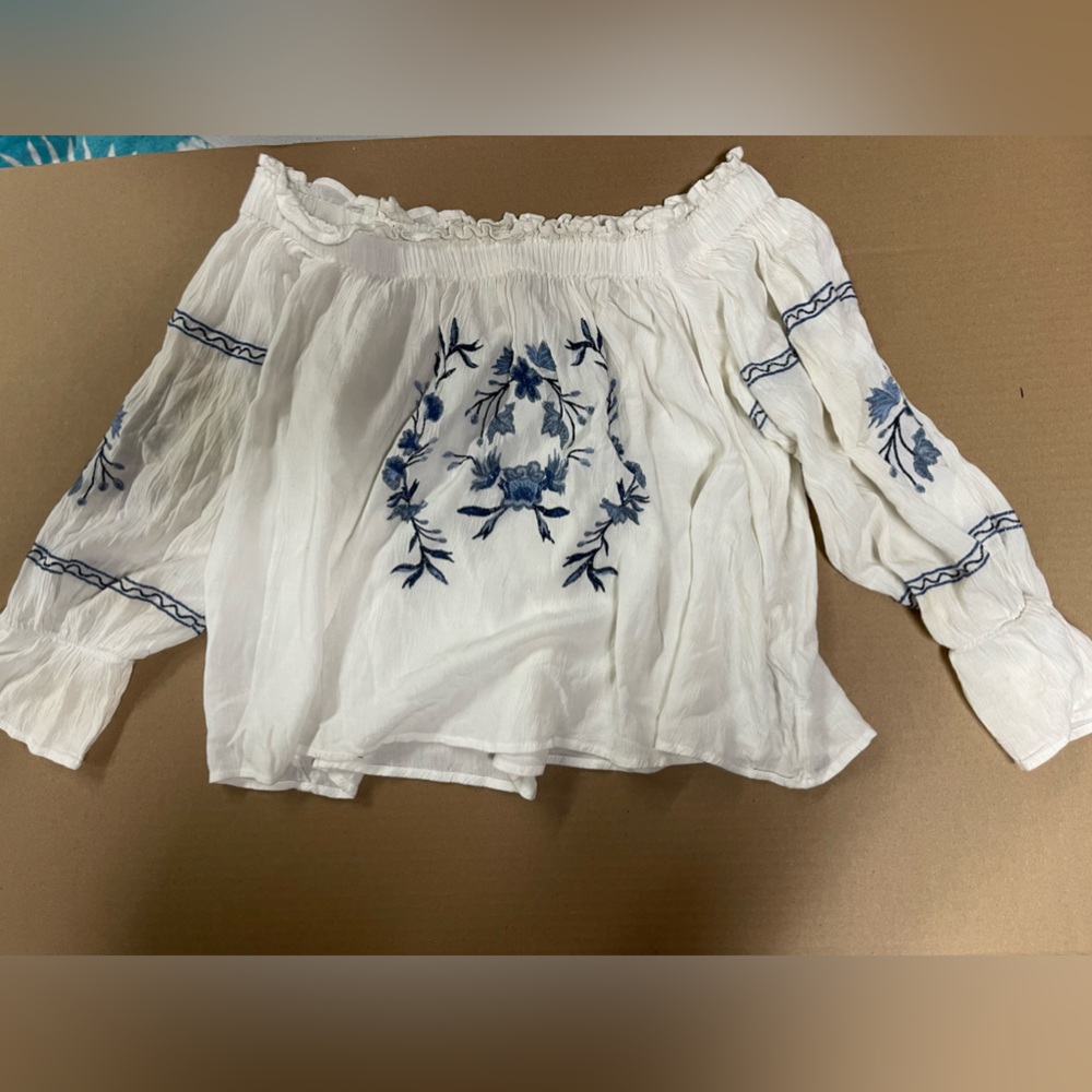 Flowy off the shoulder shirt
